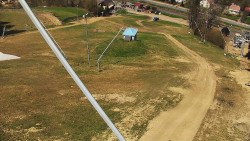 Spodní část sjezdovky skiareálu Karolinka