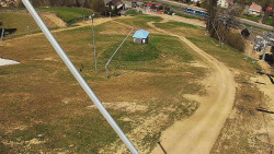 Spodní část sjezdovky skiareálu Karolinka