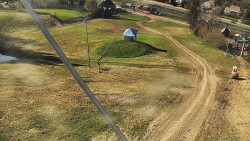 Spodní část sjezdovky skiareálu Karolinka