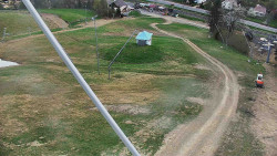 Spodní část sjezdovky skiareálu Karolinka