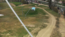 Spodní část sjezdovky skiareálu Karolinka