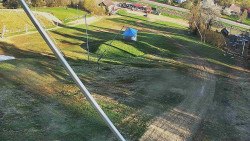 Spodní část sjezdovky skiareálu Karolinka