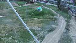 Spodní část sjezdovky skiareálu Karolinka