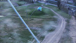 Spodní část sjezdovky skiareálu Karolinka