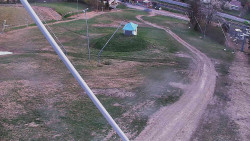 Spodní část sjezdovky skiareálu Karolinka