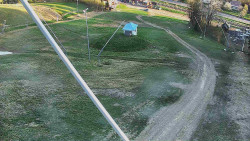 Spodní část sjezdovky skiareálu Karolinka