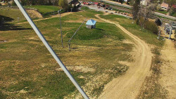 Spodní část sjezdovky skiareálu Karolinka