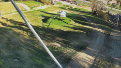 Spodní část sjezdovky skiareálu Karolinka