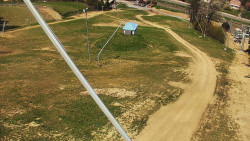 Spodní část sjezdovky skiareálu Karolinka