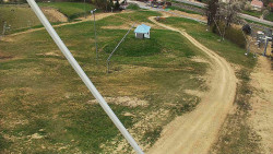 Spodní část sjezdovky skiareálu Karolinka