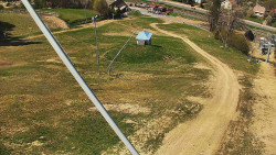 Spodní část sjezdovky skiareálu Karolinka