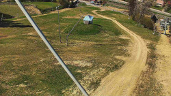 Spodní část sjezdovky skiareálu Karolinka