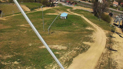 Spodní část sjezdovky skiareálu Karolinka