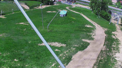 Spodní část sjezdovky skiareálu Karolinka