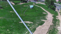Spodní část sjezdovky skiareálu Karolinka