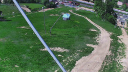 Spodní část sjezdovky skiareálu Karolinka