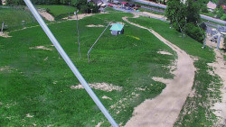 Spodní část sjezdovky skiareálu Karolinka
