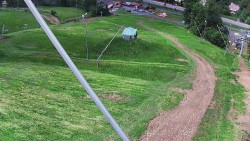 Spodní část sjezdovky skiareálu Karolinka