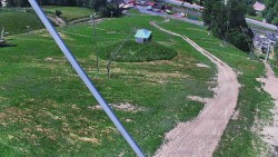 Spodní část sjezdovky skiareálu Karolinka