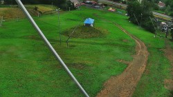 Spodní část sjezdovky skiareálu Karolinka