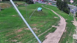 Spodní část sjezdovky skiareálu Karolinka