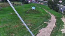Spodní část sjezdovky skiareálu Karolinka