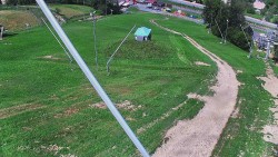 Spodní část sjezdovky skiareálu Karolinka