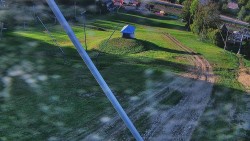 Unterer Teil der Skipiste des Skigebiets Karolinka