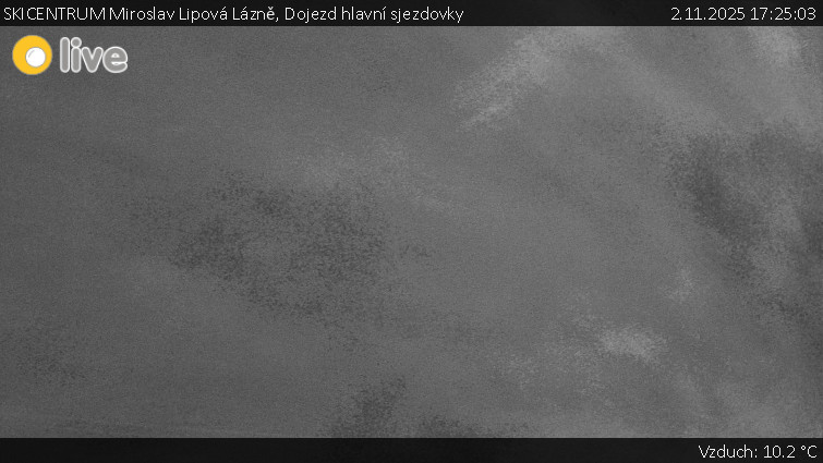 SKICENTRUM Miroslav Lipová Lázně - Dojezd hlavní sjezdovky - 2.11.2025 v 17:25 SKICENTRUM Miroslav Lipová Lázně - Dojezd hlavní sjezdovky - 2.11.2025 v 17:25