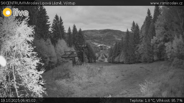 SKICENTRUM Miroslav Lipová Lázně - Výstupní stanice lanové dráhy - 19.10.2025 v 06:45 SKICENTRUM Miroslav Lipová Lázně - Výstupní stanice lanové dráhy - 19.10.2025 v 06:45