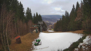 SKICENTRUM Miroslav Lipová Lázně - Výstupní stanice lanové dráhy - 7.12.2025 v 15:15 SKICENTRUM Miroslav Lipová Lázně - Výstupní stanice lanové dráhy - 7.12.2025 v 15:15