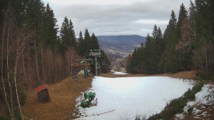 SKICENTRUM Miroslav Lipová Lázně - Výstupní stanice lanové dráhy - 7.12.2025 v 15:45 SKICENTRUM Miroslav Lipová Lázně - Výstupní stanice lanové dráhy - 7.12.2025 v 15:45