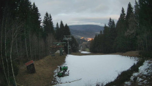 SKICENTRUM Miroslav Lipová Lázně - Výstupní stanice lanové dráhy - 7.12.2025 v 16:30 SKICENTRUM Miroslav Lipová Lázně - Výstupní stanice lanové dráhy - 7.12.2025 v 16:30
