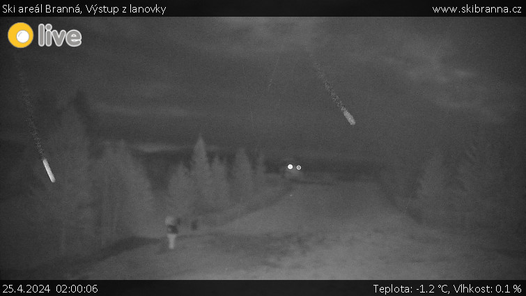 Ski areál Branná - Výstup z lanovky - 25.4.2024 v 02:00