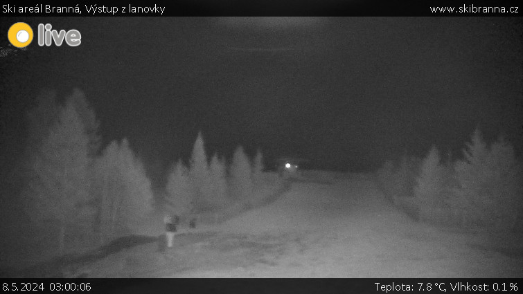 Ski areál Branná - Výstup z lanovky - 8.5.2024 v 03:00