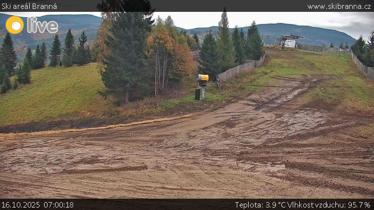 Ski areál Branná - Ski Branná - horní kamera - 16.10.2025 v 07:00 Ski areál Branná - Ski Branná - horní kamera - 16.10.2025 v 07:00