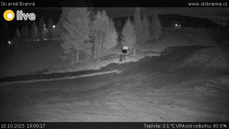 Ski areál Branná - Ski Branná - horní kamera - 18.10.2025 v 19:00 Ski areál Branná - Ski Branná - horní kamera - 18.10.2025 v 19:00