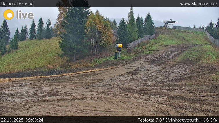 Ski areál Branná - Ski Branná - horní kamera - 22.10.2025 v 09:00 Ski areál Branná - Ski Branná - horní kamera - 22.10.2025 v 09:00