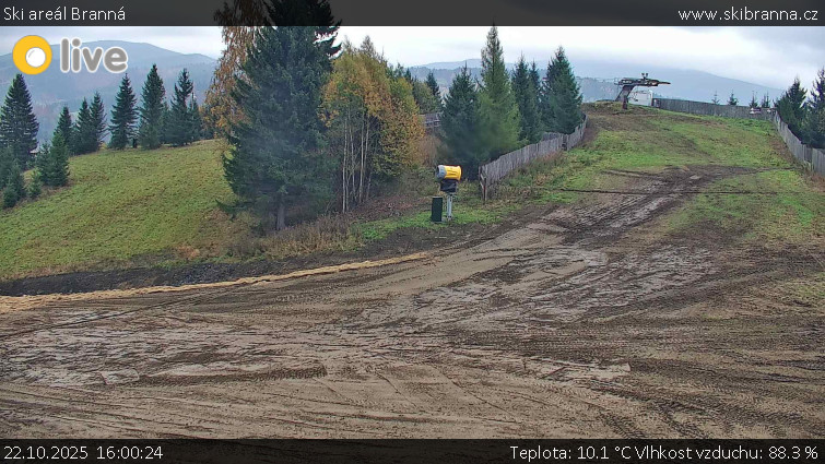 Ski areál Branná - Ski Branná - horní kamera - 22.10.2025 v 16:00 Ski areál Branná - Ski Branná - horní kamera - 22.10.2025 v 16:00