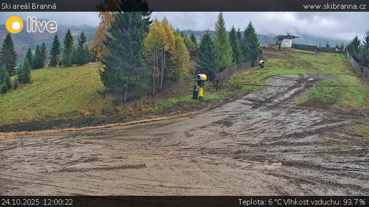 Ski areál Branná - Ski Branná - horní kamera - 24.10.2025 v 12:00 Ski areál Branná - Ski Branná - horní kamera - 24.10.2025 v 12:00
