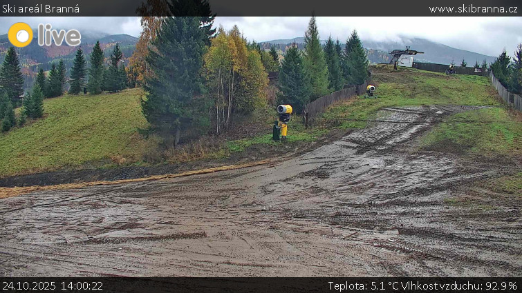 Ski areál Branná - Ski Branná - horní kamera - 24.10.2025 v 14:00 Ski areál Branná - Ski Branná - horní kamera - 24.10.2025 v 14:00