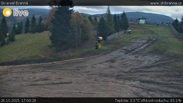 Ski areál Branná - Ski Branná - horní kamera - 26.10.2025 v 17:00 Ski areál Branná - Ski Branná - horní kamera - 26.10.2025 v 17:00