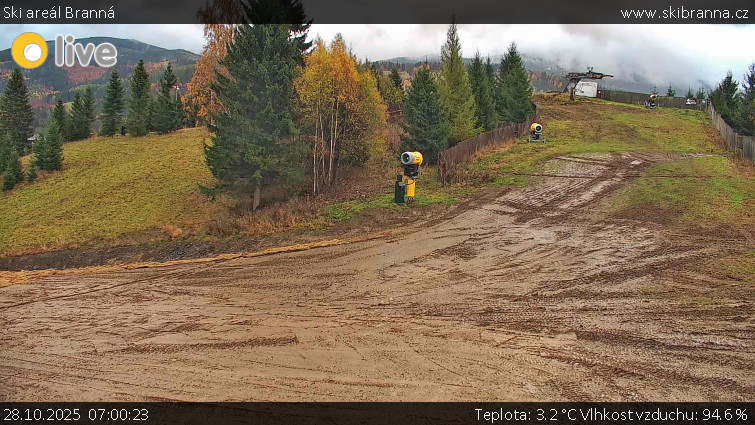 Ski areál Branná - Ski Branná - horní kamera - 28.10.2025 v 07:00 Ski areál Branná - Ski Branná - horní kamera - 28.10.2025 v 07:00