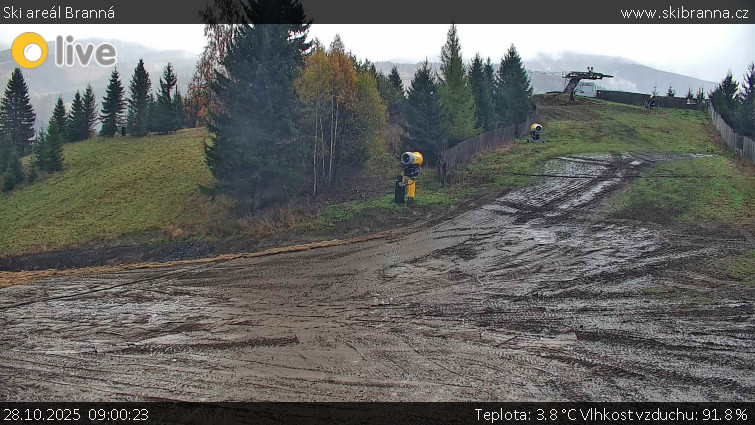 Ski areál Branná - Ski Branná - horní kamera - 28.10.2025 v 09:00 Ski areál Branná - Ski Branná - horní kamera - 28.10.2025 v 09:00