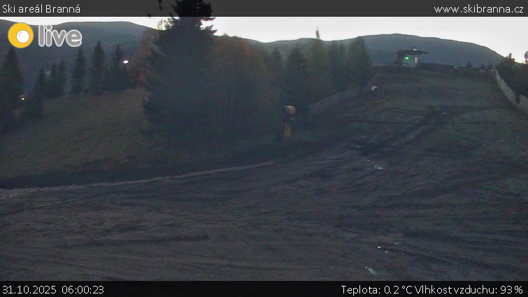 Ski areál Branná - Ski Branná - horní kamera - 31.10.2025 v 06:00 Ski areál Branná - Ski Branná - horní kamera - 31.10.2025 v 06:00