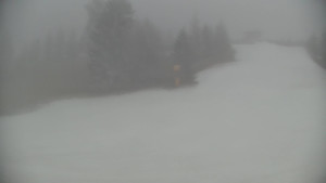 Ski areál Branná - Ski Branná - horní kamera - 15.12.2025 v 08:00 Ski areál Branná - Ski Branná - horní kamera - 15.12.2025 v 08:00