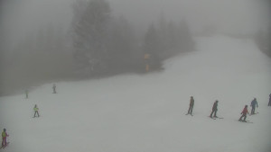 Ski areál Branná - Ski Branná - horní kamera - 15.12.2025 v 14:00 Ski areál Branná - Ski Branná - horní kamera - 15.12.2025 v 14:00