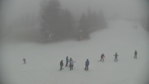 Ski areál Branná - Ski Branná - horní kamera - 17.12.2025 v 14:00 Ski areál Branná - Ski Branná - horní kamera - 17.12.2025 v 14:00