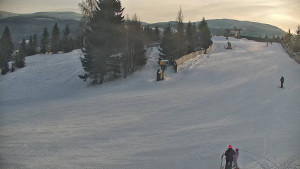 Ski areál Branná - Ski Branná - horní kamera - 5.1.2026 v 10:00 Ski areál Branná - Ski Branná - horní kamera - 5.1.2026 v 10:00