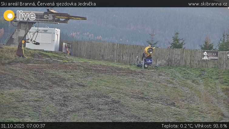 Ski areál Branná - Červená sjezdovka Jednička - 31.10.2025 v 07:00 Ski areál Branná - Červená sjezdovka Jednička - 31.10.2025 v 07:00